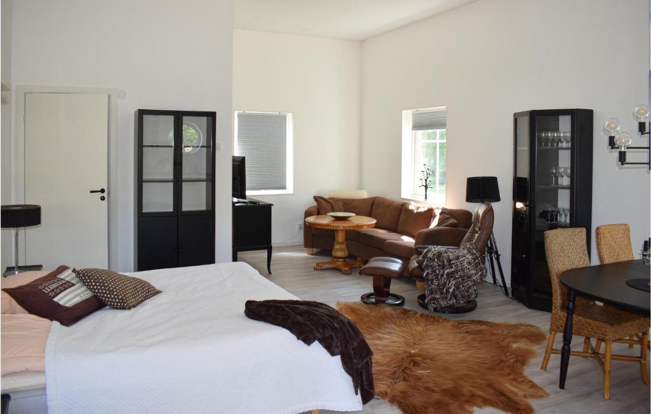 Beautiful Apartment In Lagan With House Sea View Zewnętrze zdjęcie
